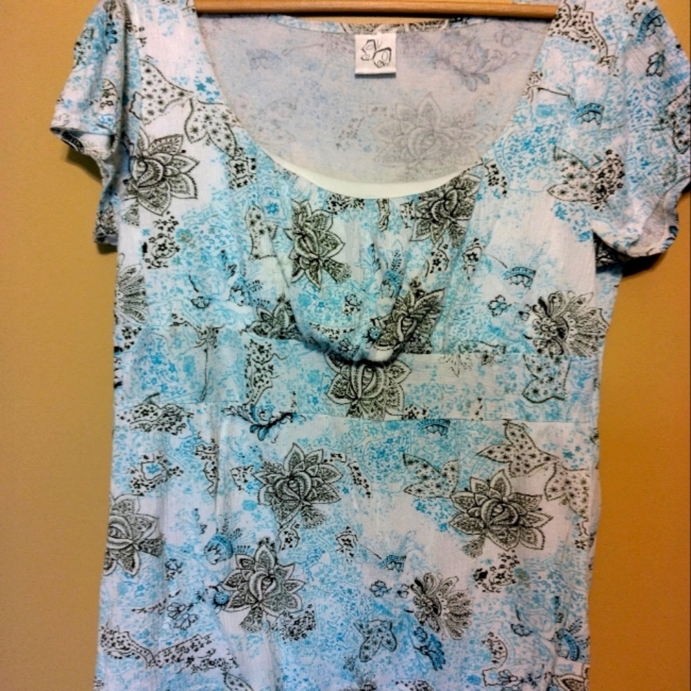 Fashion Bug blue and white floral short sleeve top
